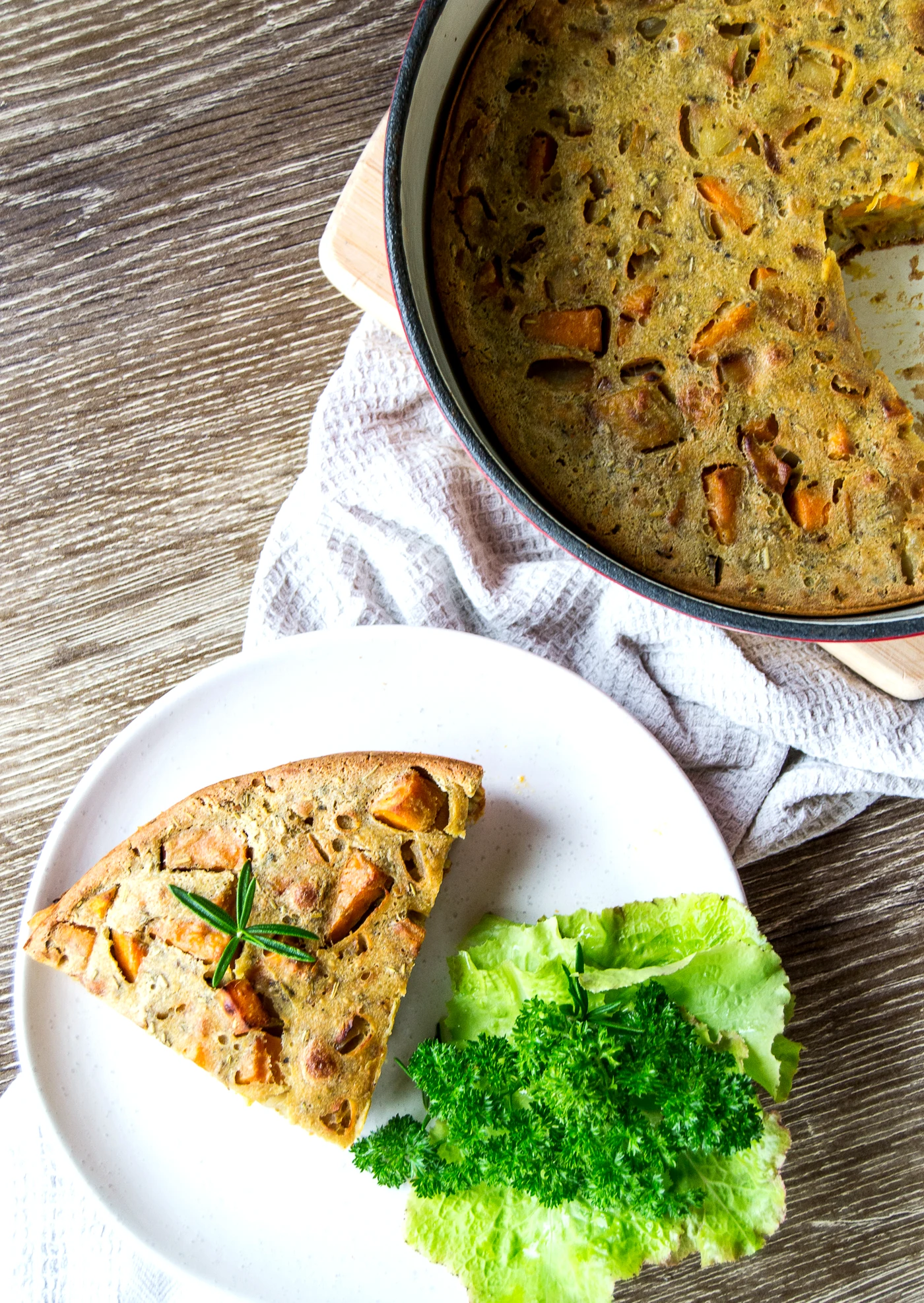 Cooling and slicing vegan sweet potato frittata