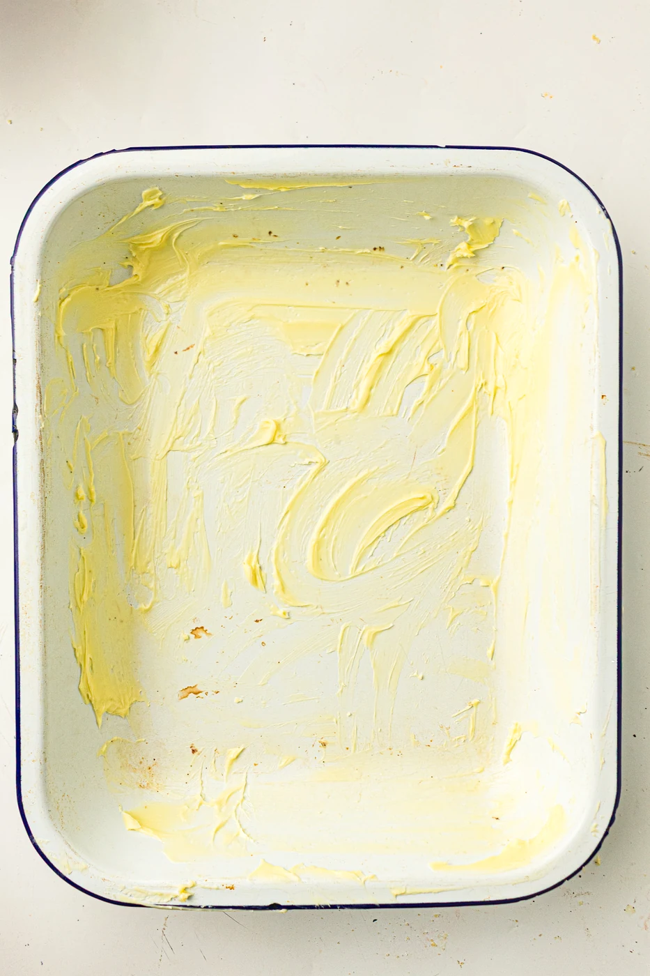 bread machine dinner rolls buttered dish