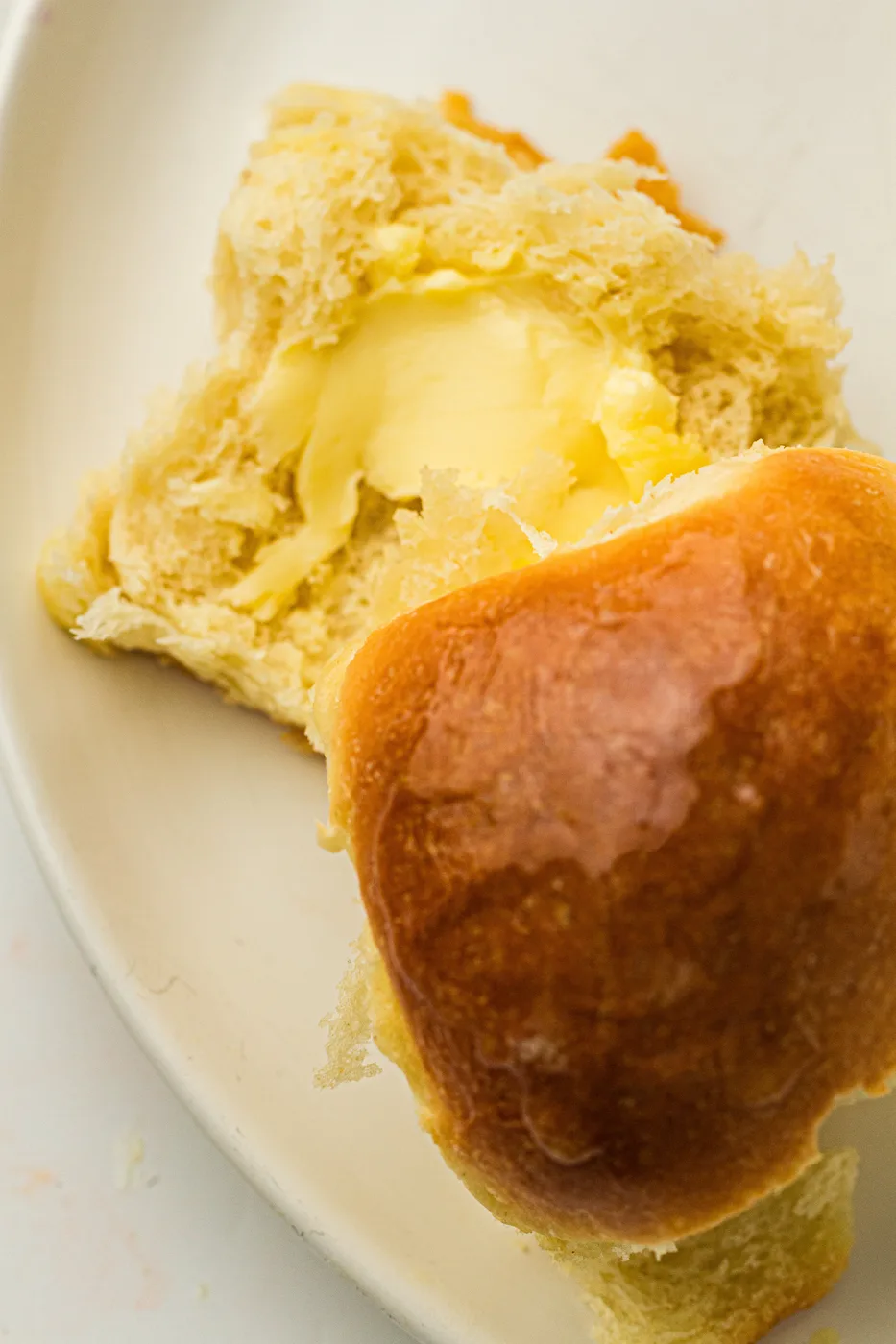 bread machine dinner rolls buttered