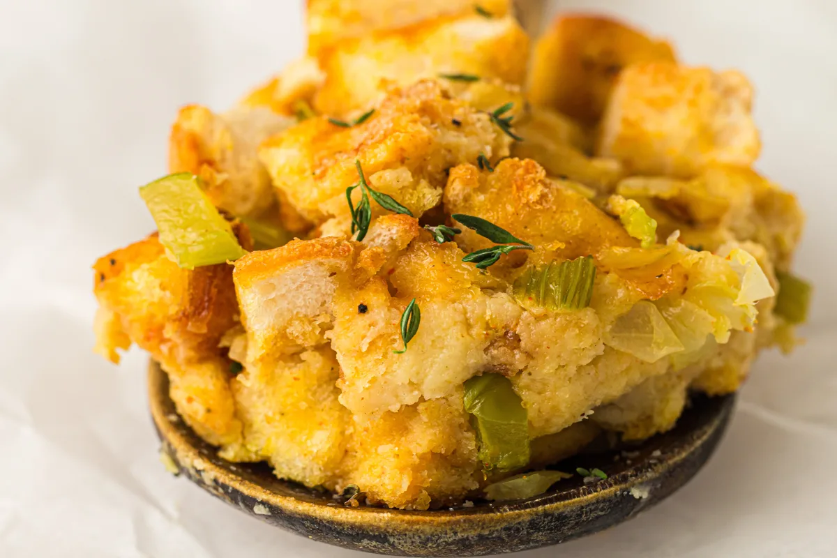easy bread stuffing serving