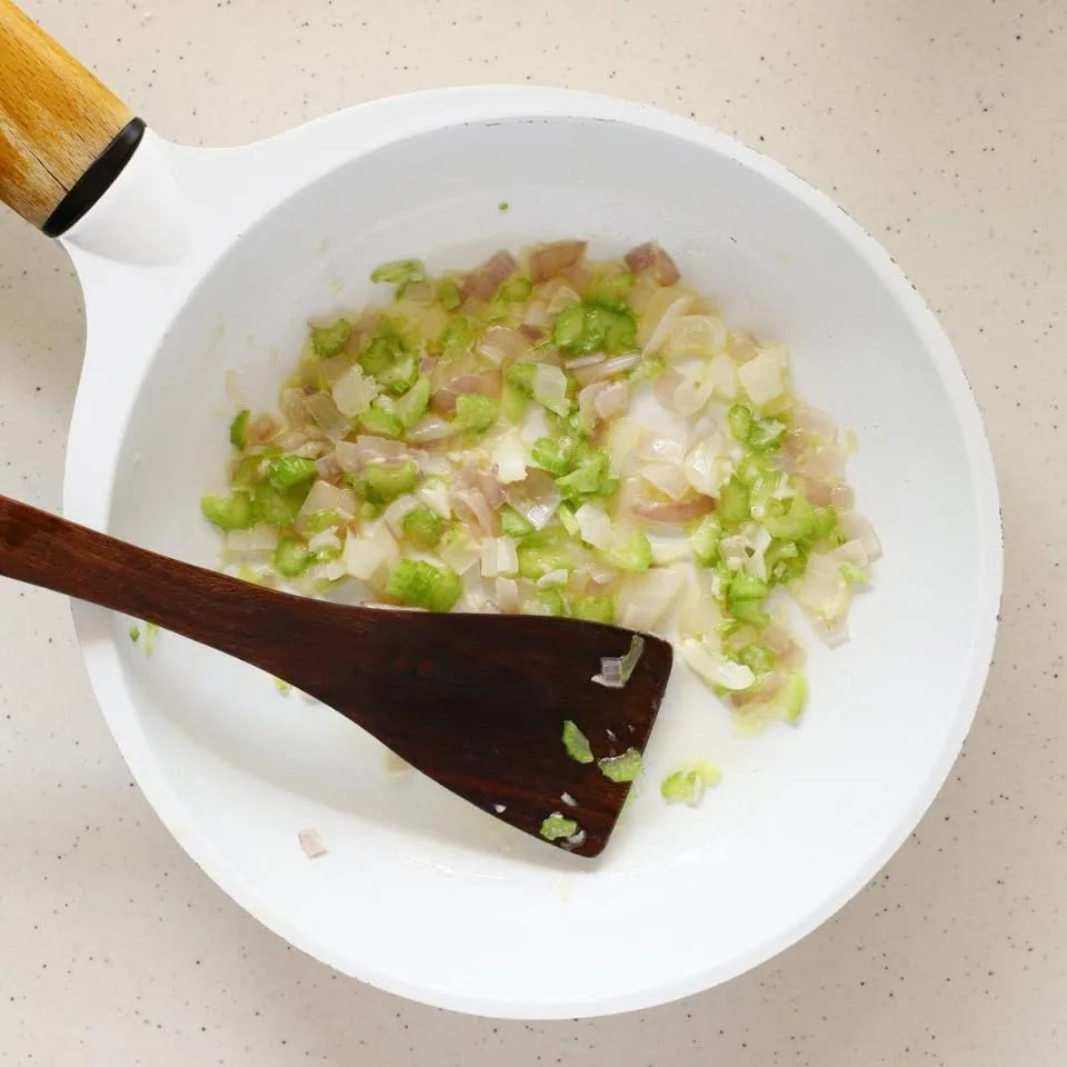 stuffing without eggs cooked vegetables